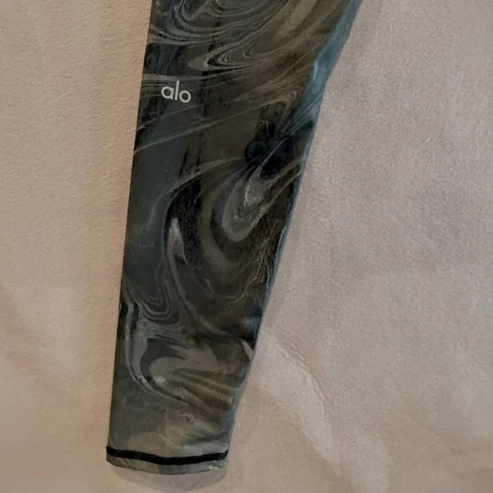 Alo Yoga Women Sz S Airbrush Full Length Legging Marble Gray